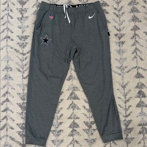 Nike Dallas Cowboys Dry-Fit Men's Gray Joggers with Logo